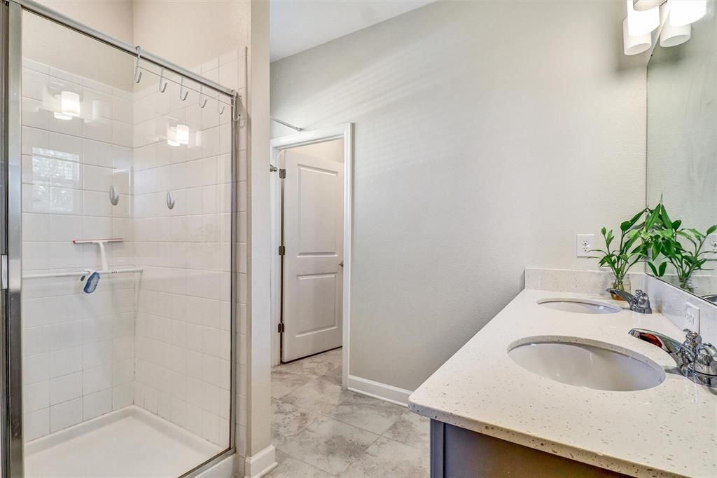 For Sale: $565,000 (4 beds, 3 baths, 2475 Square Feet)