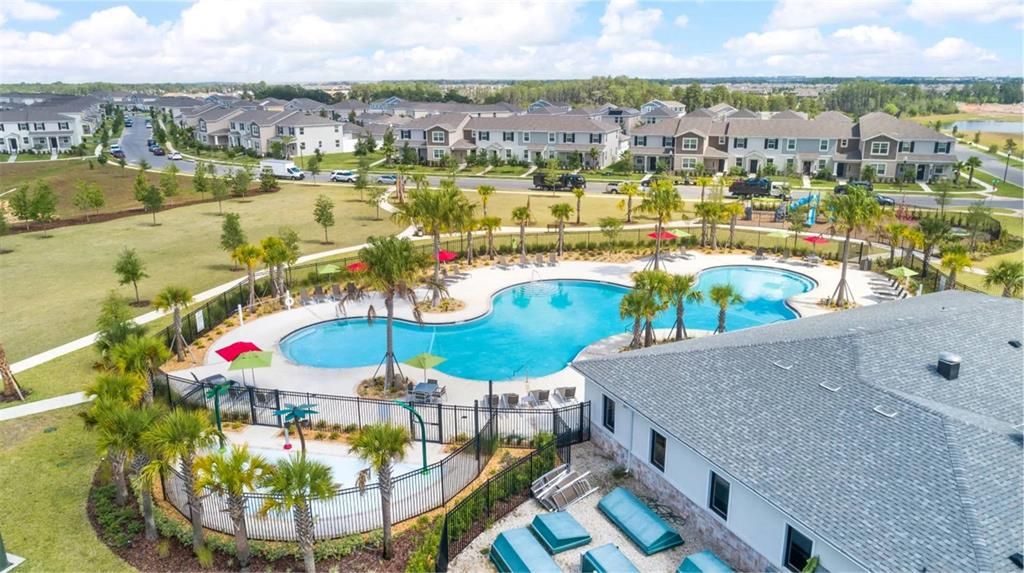 For Sale: $565,000 (4 beds, 3 baths, 2475 Square Feet)