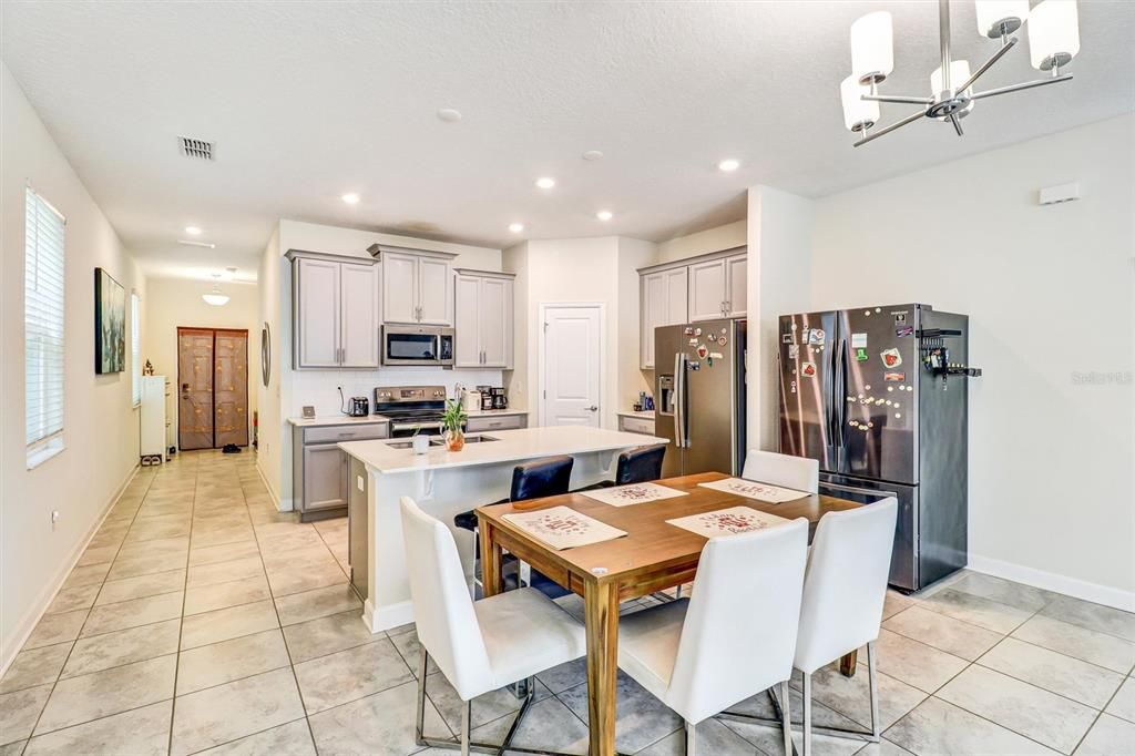 For Sale: $565,000 (4 beds, 3 baths, 2475 Square Feet)