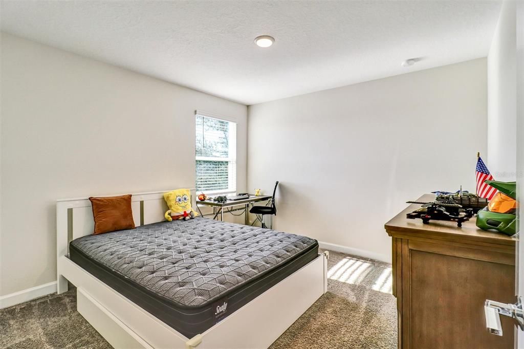 For Sale: $565,000 (4 beds, 3 baths, 2475 Square Feet)