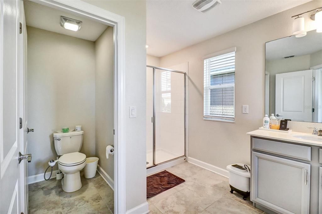 For Sale: $565,000 (4 beds, 3 baths, 2475 Square Feet)