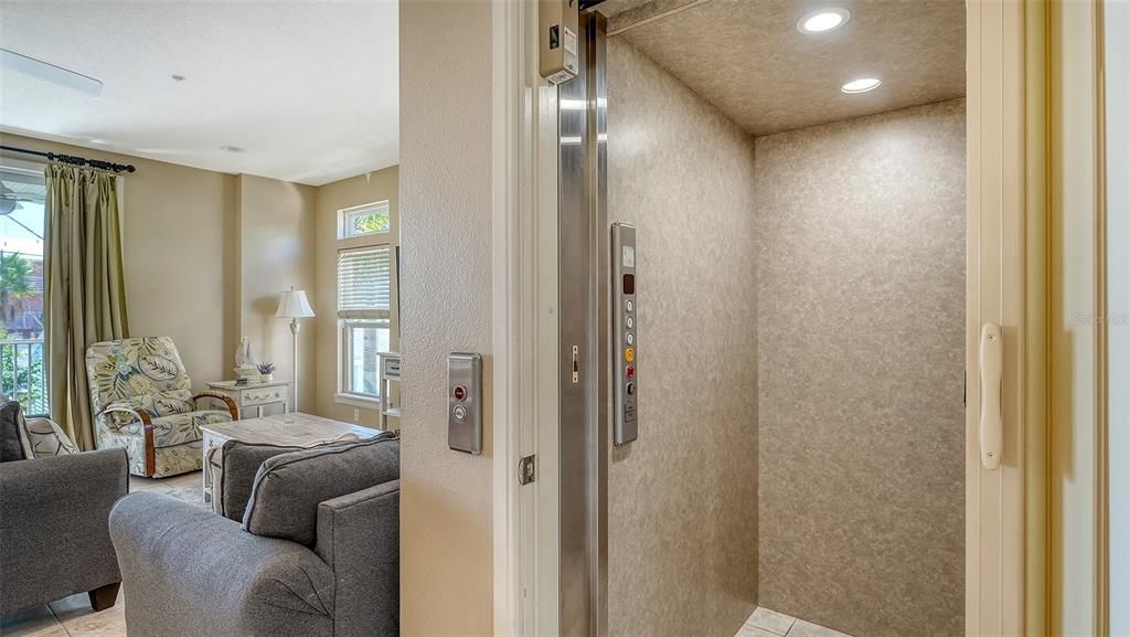 For Sale: $1,219,000 (3 beds, 2 baths, 1722 Square Feet)