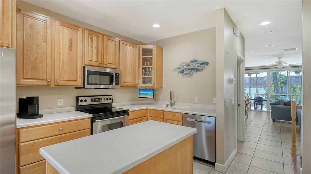 For Sale: $1,219,000 (3 beds, 2 baths, 1722 Square Feet)