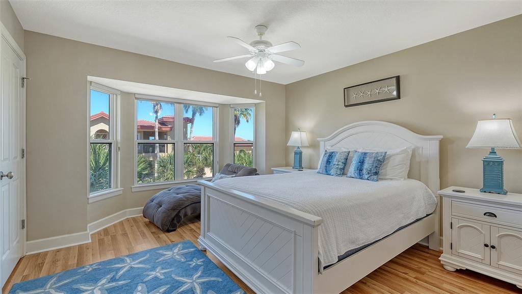 For Sale: $1,219,000 (3 beds, 2 baths, 1722 Square Feet)