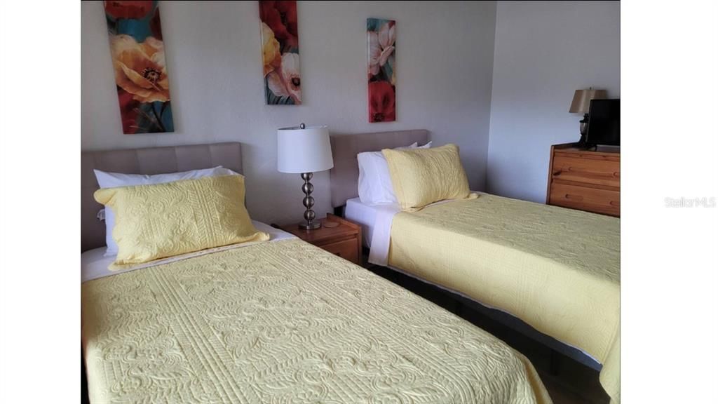 待售: $159,000 (2 贝兹, 2 浴室, 1123 平方英尺)