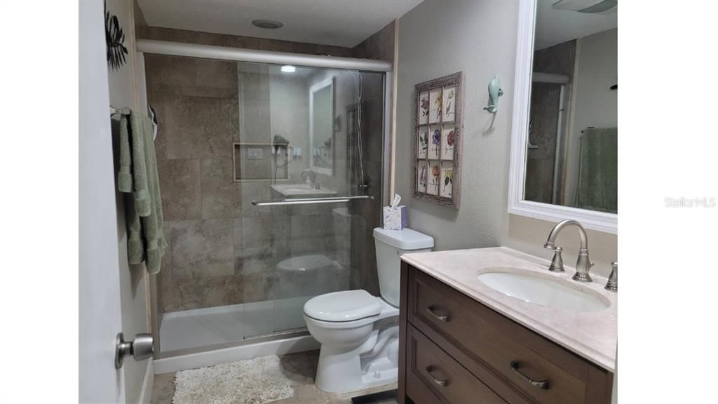 待售: $159,000 (2 贝兹, 2 浴室, 1123 平方英尺)