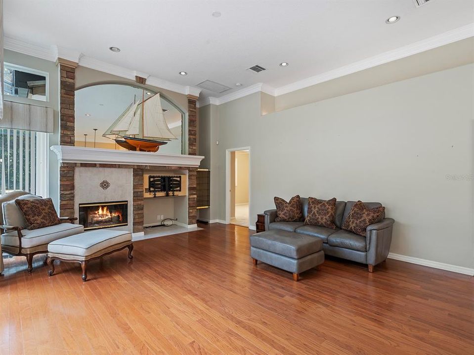 Active With Contract: $850,000 (4 beds, 3 baths, 2655 Square Feet)