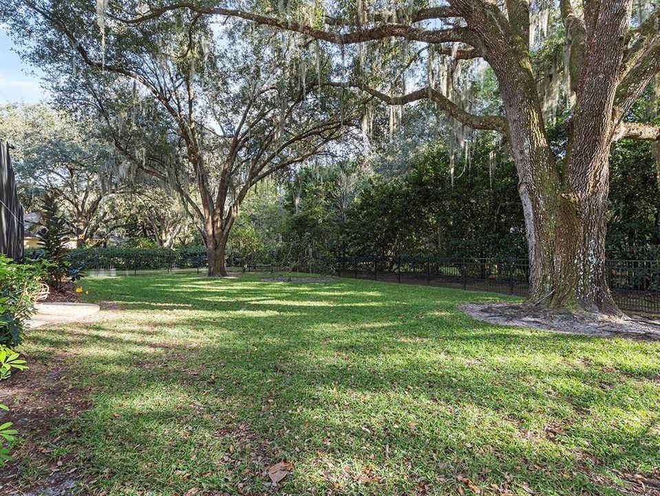 Active With Contract: $850,000 (4 beds, 3 baths, 2655 Square Feet)