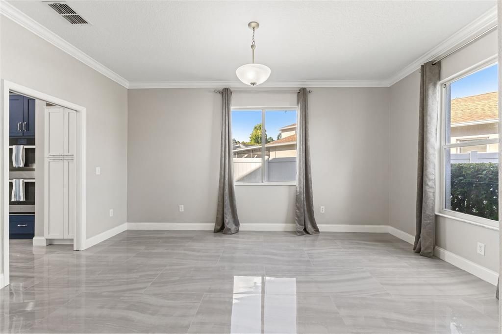 En Renta: $4,500 (5 camas, 3 baños, 4481 Pies cuadrados)