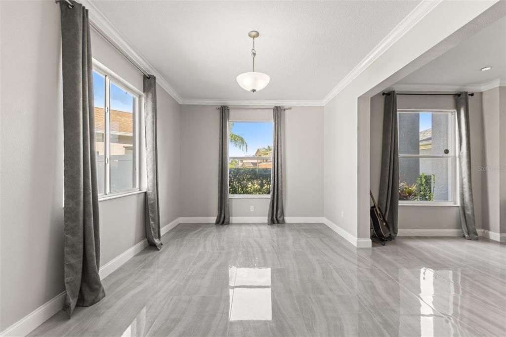 En Renta: $4,500 (5 camas, 3 baños, 4481 Pies cuadrados)