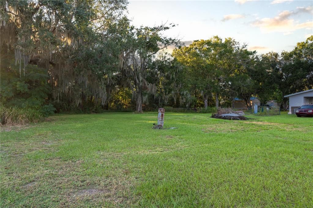 合同活跃: $199,000 (3 贝兹, 1 浴室, 912 平方英尺)