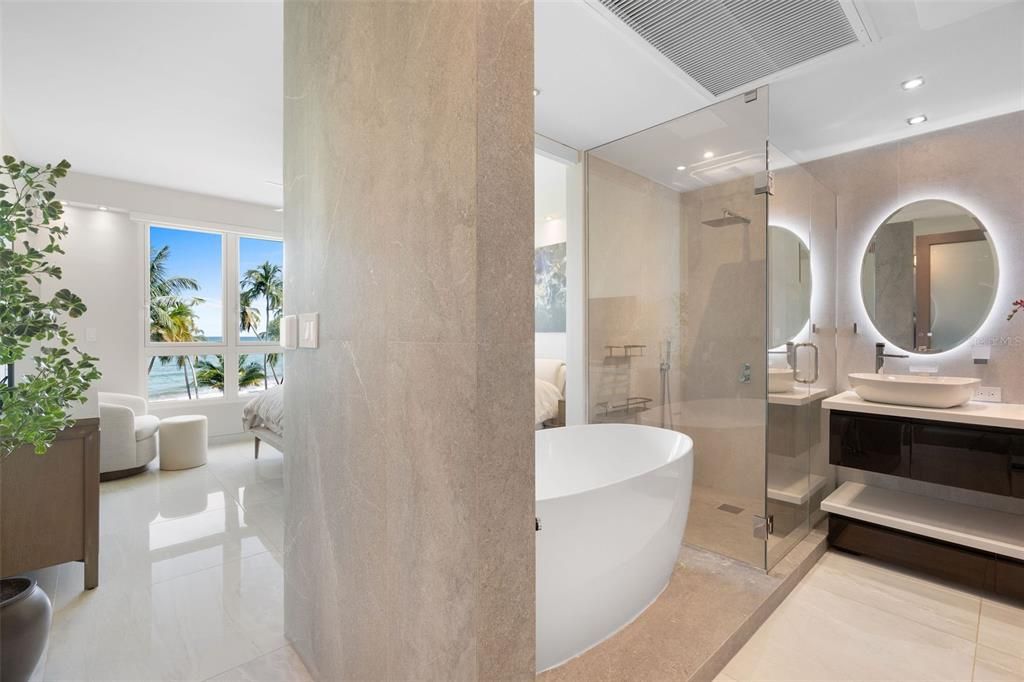 For Sale: $1,195,000 (2 beds, 2 baths, 1518 Square Feet)