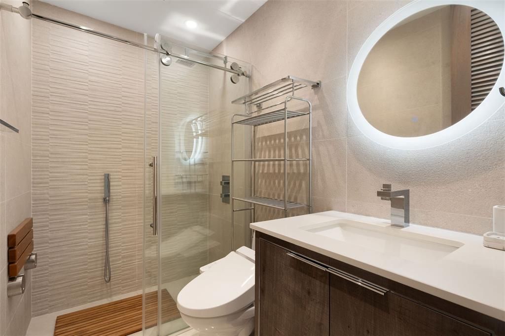 For Sale: $1,195,000 (2 beds, 2 baths, 1518 Square Feet)