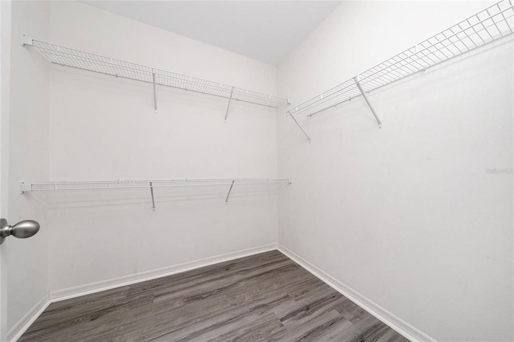 En Renta: $2,100 (4 camas, 2 baños, 1994 Pies cuadrados)