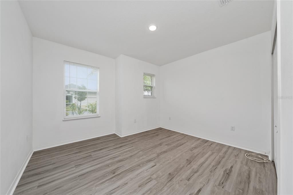 En Renta: $2,100 (4 camas, 2 baños, 1994 Pies cuadrados)