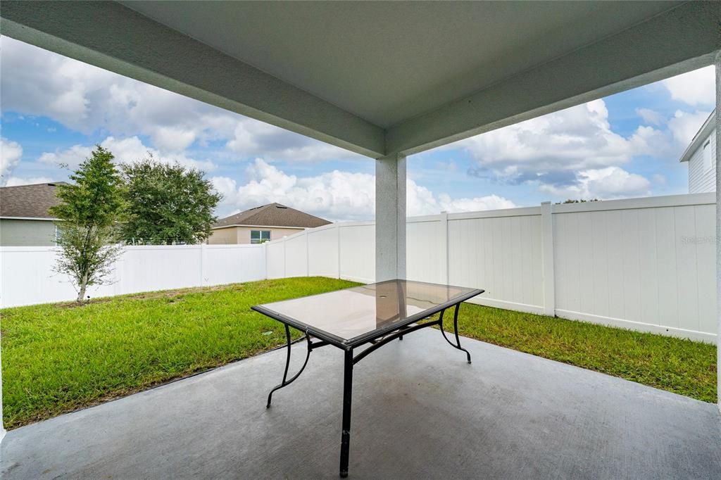 En Renta: $2,100 (4 camas, 2 baños, 1994 Pies cuadrados)