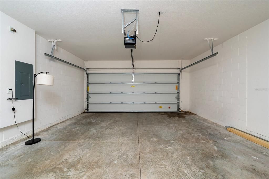 En Renta: $2,100 (4 camas, 2 baños, 1994 Pies cuadrados)