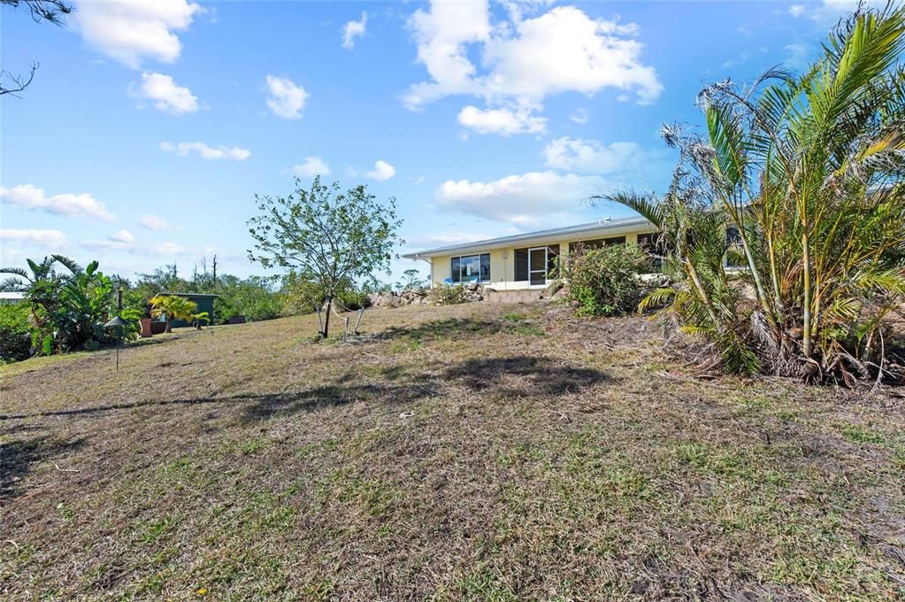 Activo con contrato: $785,000 (3 camas, 2 baños, 2310 Pies cuadrados)