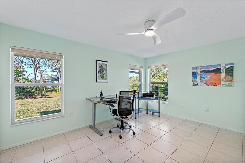 Activo con contrato: $785,000 (3 camas, 2 baños, 2310 Pies cuadrados)