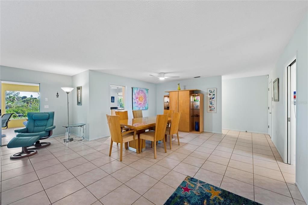 Activo con contrato: $785,000 (3 camas, 2 baños, 2310 Pies cuadrados)