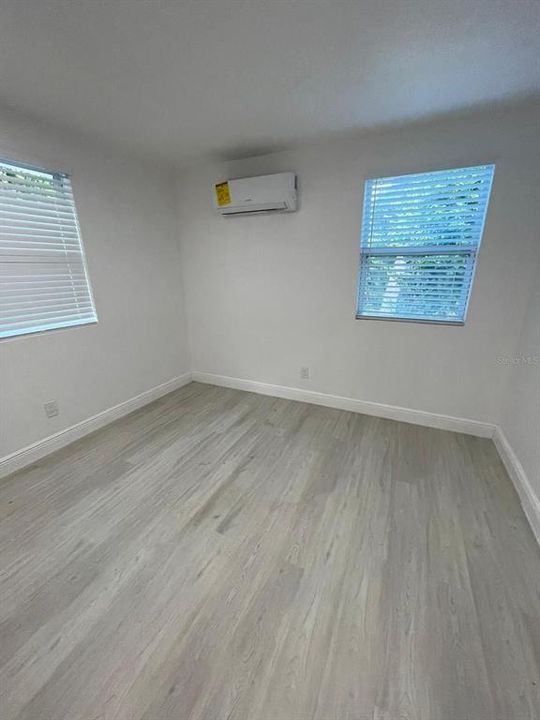 For Rent: $1,650 (2 beds, 1 baths, 816 Square Feet)