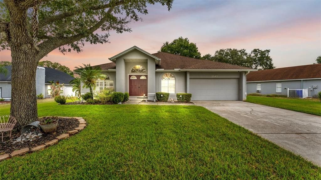 Activo con contrato: $399,000 (3 camas, 2 baños, 2035 Pies cuadrados)