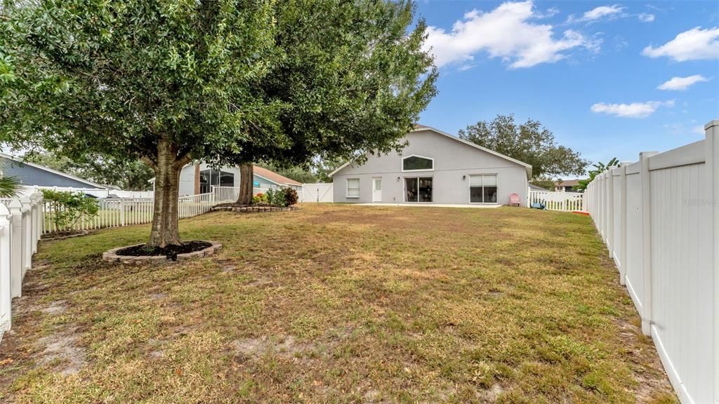 Activo con contrato: $399,000 (3 camas, 2 baños, 2035 Pies cuadrados)