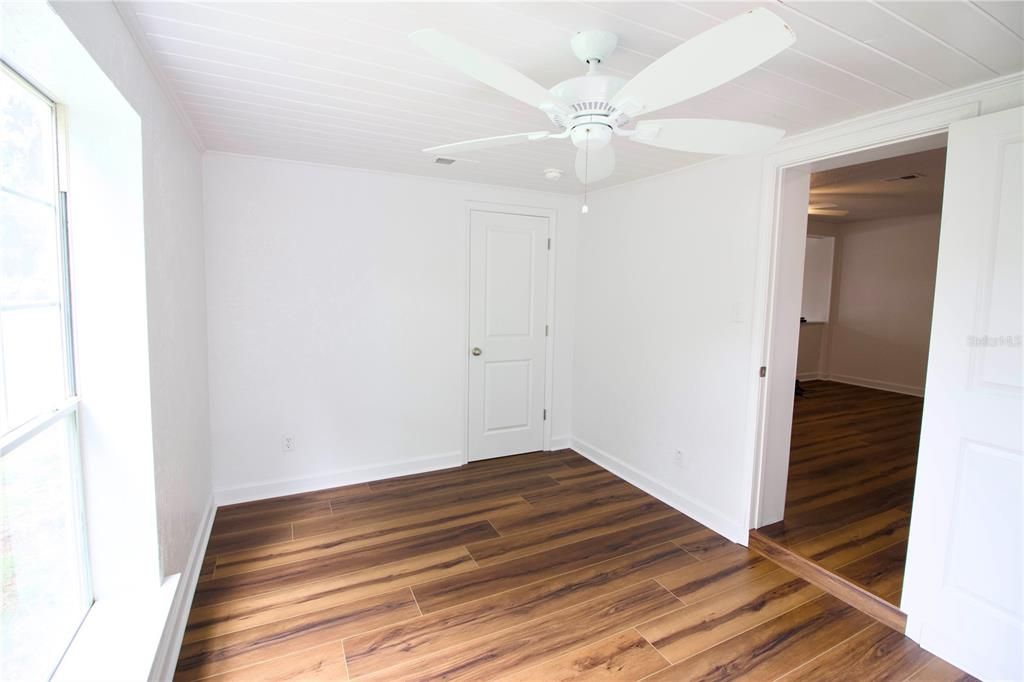 En Venta: $353,900 (5 camas, 2 baños, 2108 Pies cuadrados)