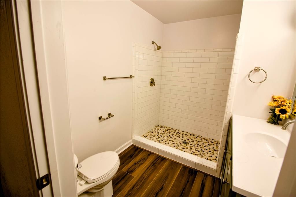 En Venta: $353,900 (5 camas, 2 baños, 2108 Pies cuadrados)