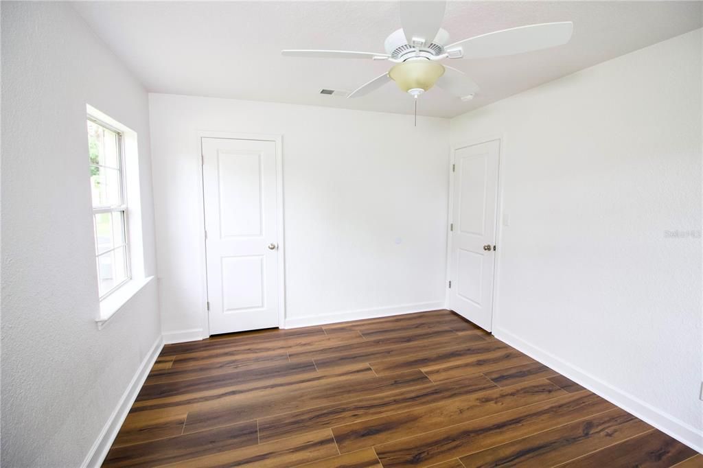 En Venta: $353,900 (5 camas, 2 baños, 2108 Pies cuadrados)