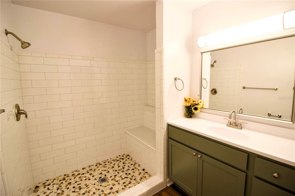 En Venta: $353,900 (5 camas, 2 baños, 2108 Pies cuadrados)