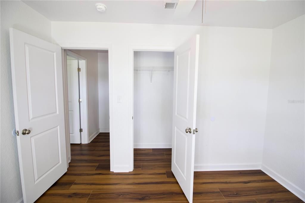 En Venta: $353,900 (5 camas, 2 baños, 2108 Pies cuadrados)