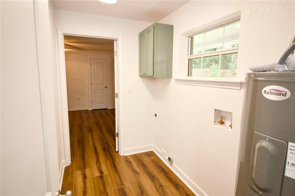 En Venta: $353,900 (5 camas, 2 baños, 2108 Pies cuadrados)