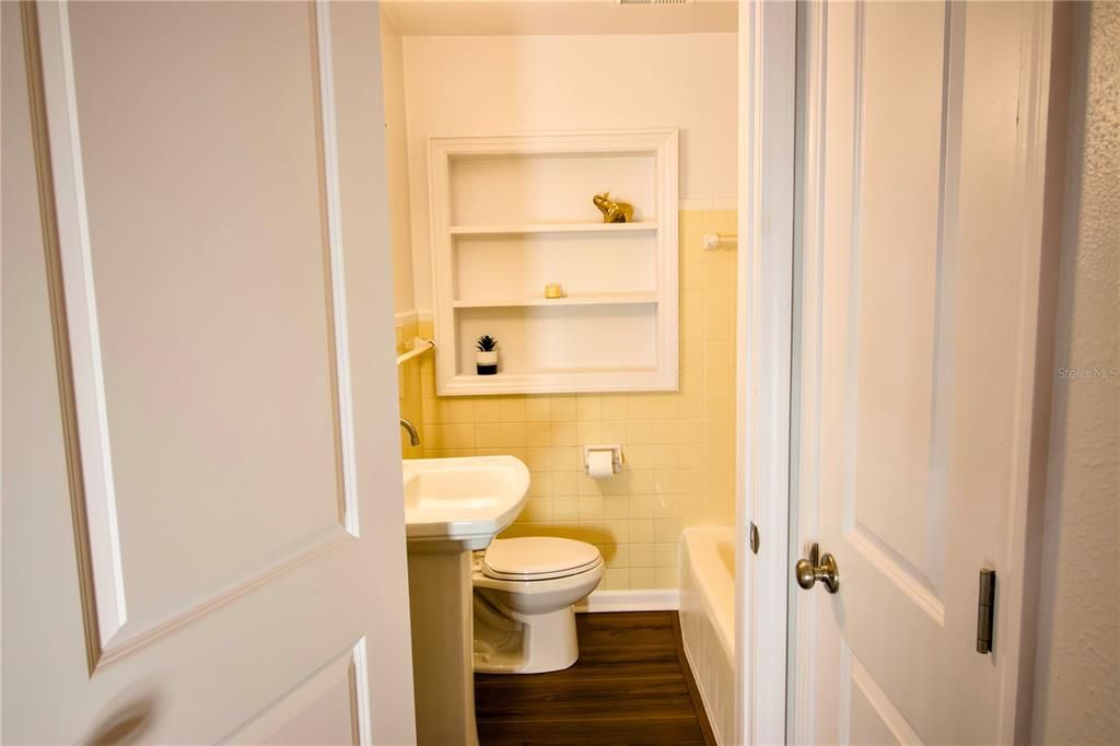 En Venta: $353,900 (5 camas, 2 baños, 2108 Pies cuadrados)