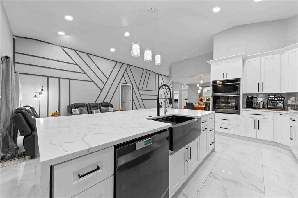 For Sale: $660,000 (4 beds, 2 baths, 2039 Square Feet)