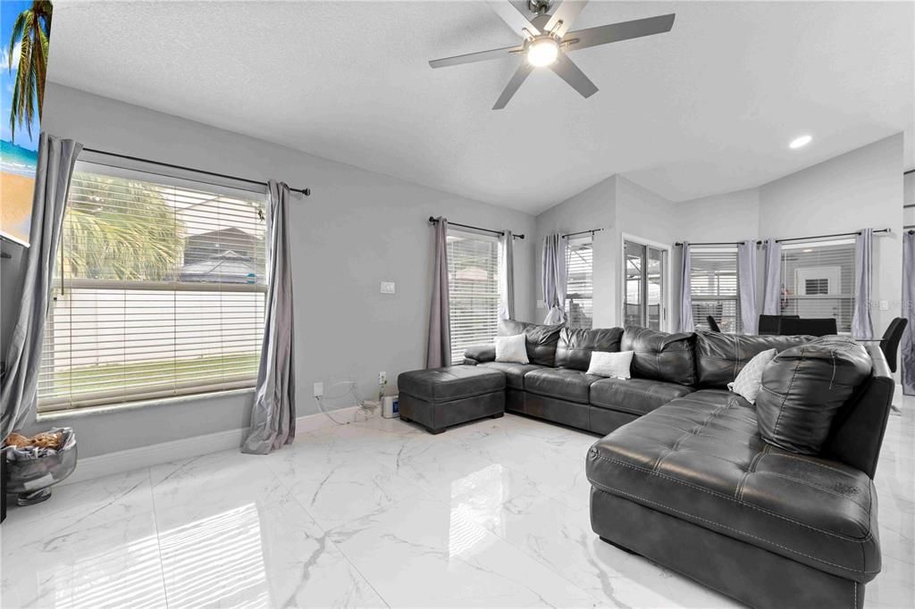 For Sale: $660,000 (4 beds, 2 baths, 2039 Square Feet)