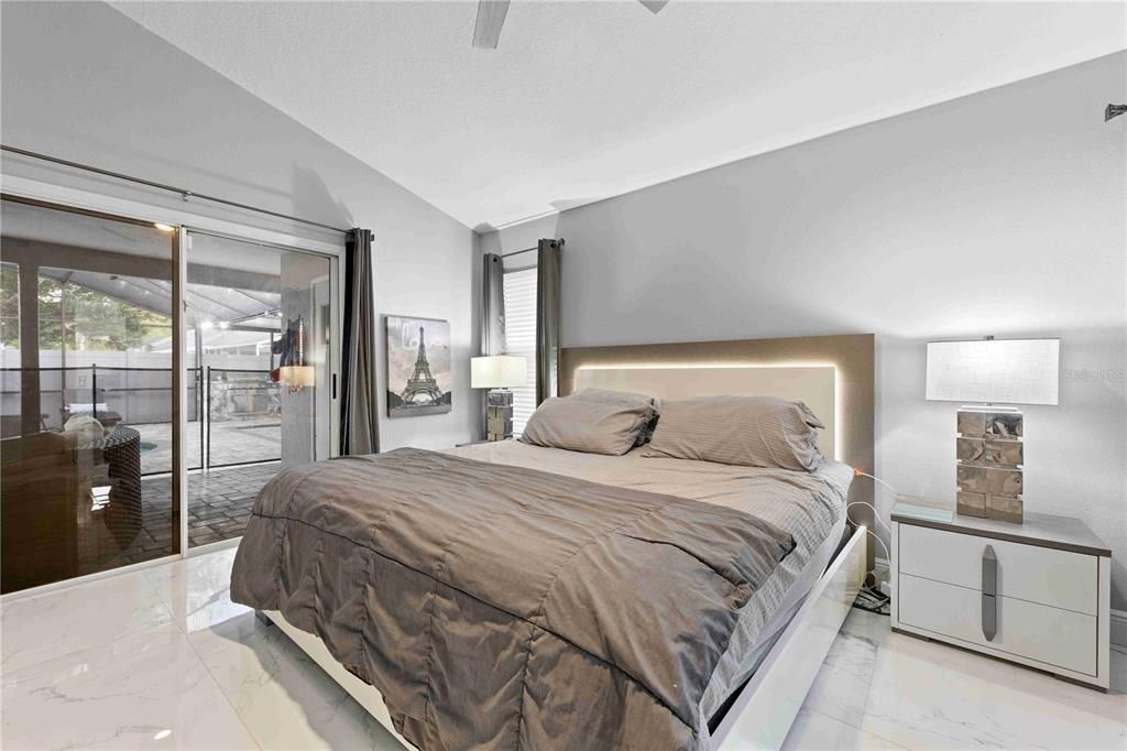 For Sale: $660,000 (4 beds, 2 baths, 2039 Square Feet)