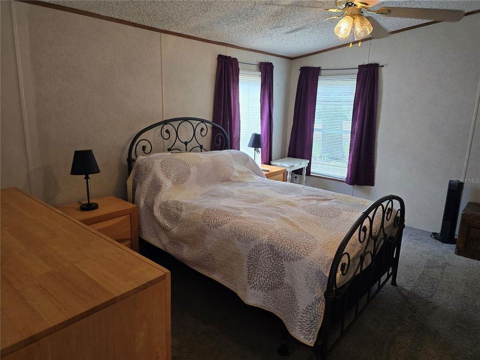 For Sale: $179,900 (4 beds, 2 baths, 1440 Square Feet)