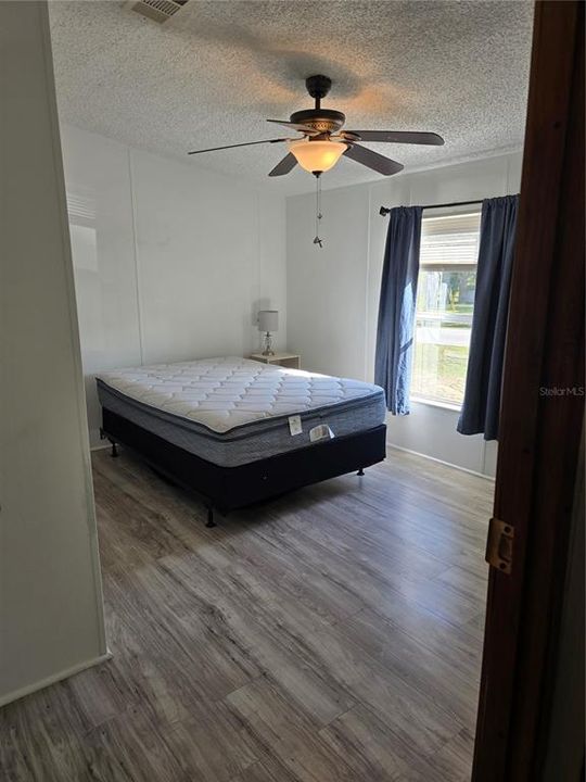 For Sale: $179,900 (4 beds, 2 baths, 1440 Square Feet)