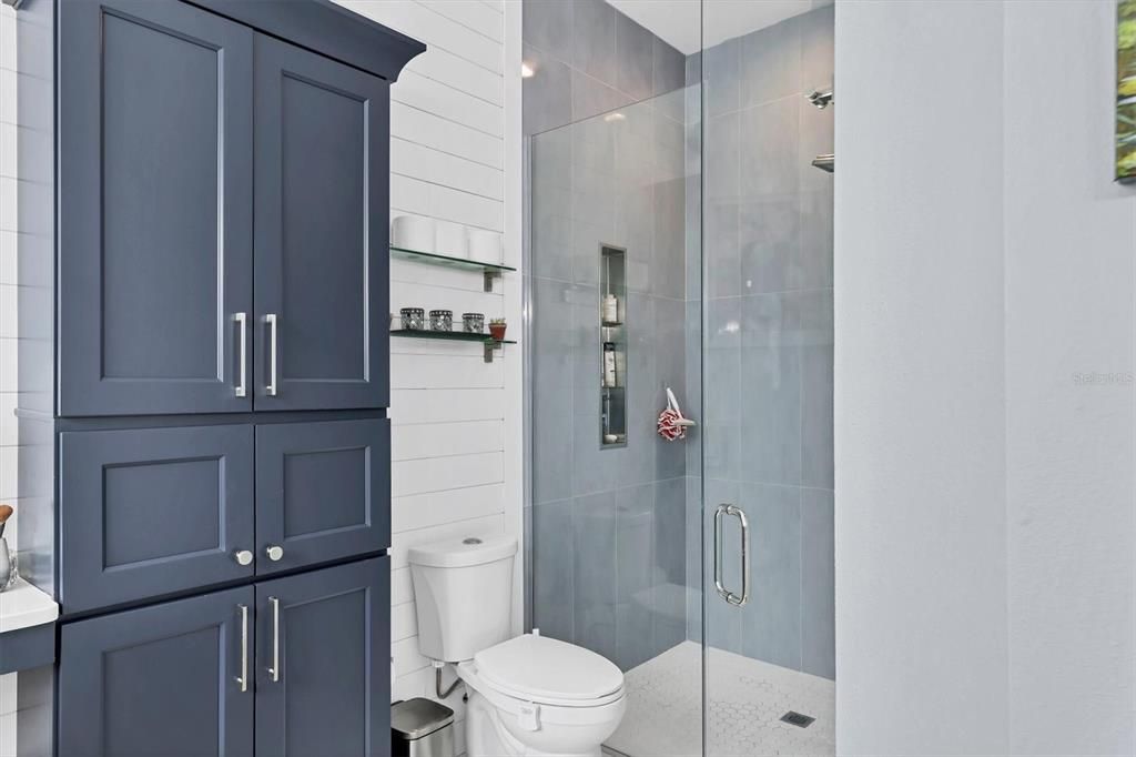 Под контрактом: $789,900 (3 спален, 2 ванн, 1742 Квадратных фут)