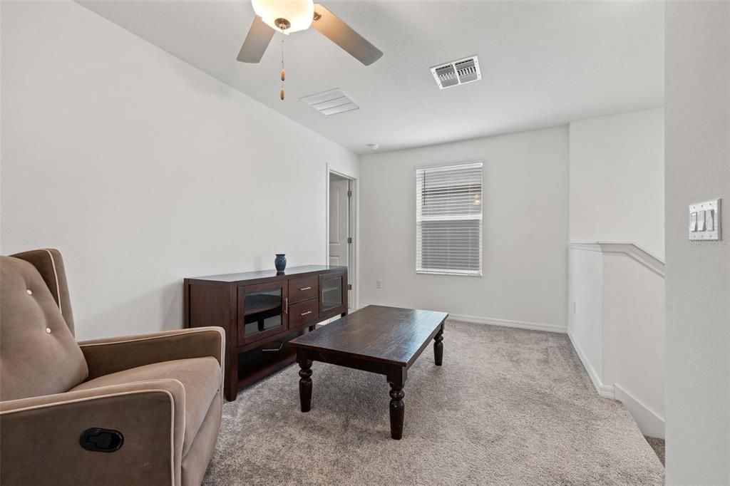 На продажу: $357,750 (4 спален, 2 ванн, 1875 Квадратных фут)