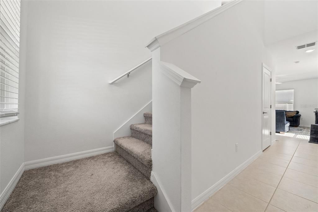 На продажу: $357,750 (4 спален, 2 ванн, 1875 Квадратных фут)