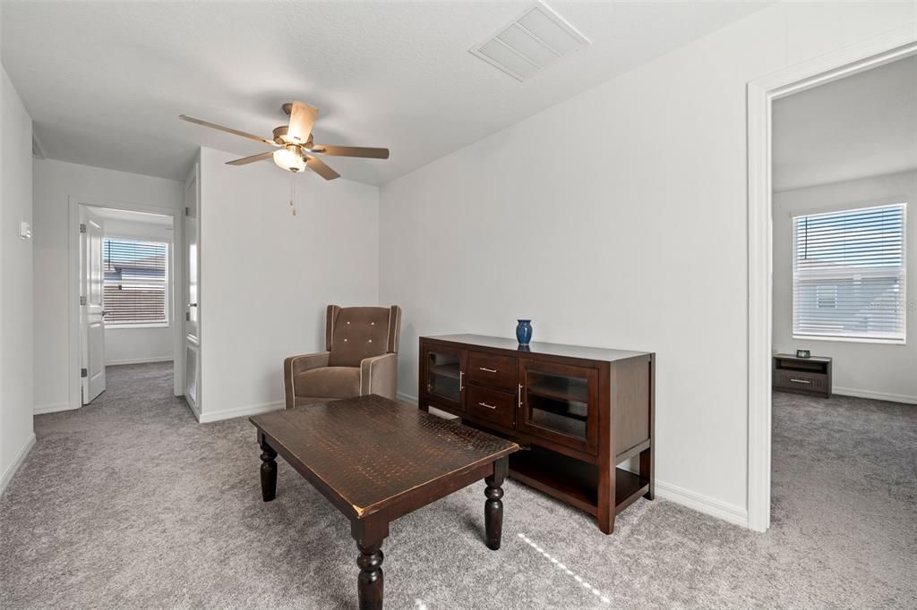 На продажу: $357,750 (4 спален, 2 ванн, 1875 Квадратных фут)