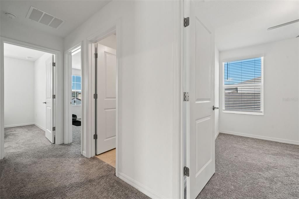 На продажу: $357,750 (4 спален, 2 ванн, 1875 Квадратных фут)