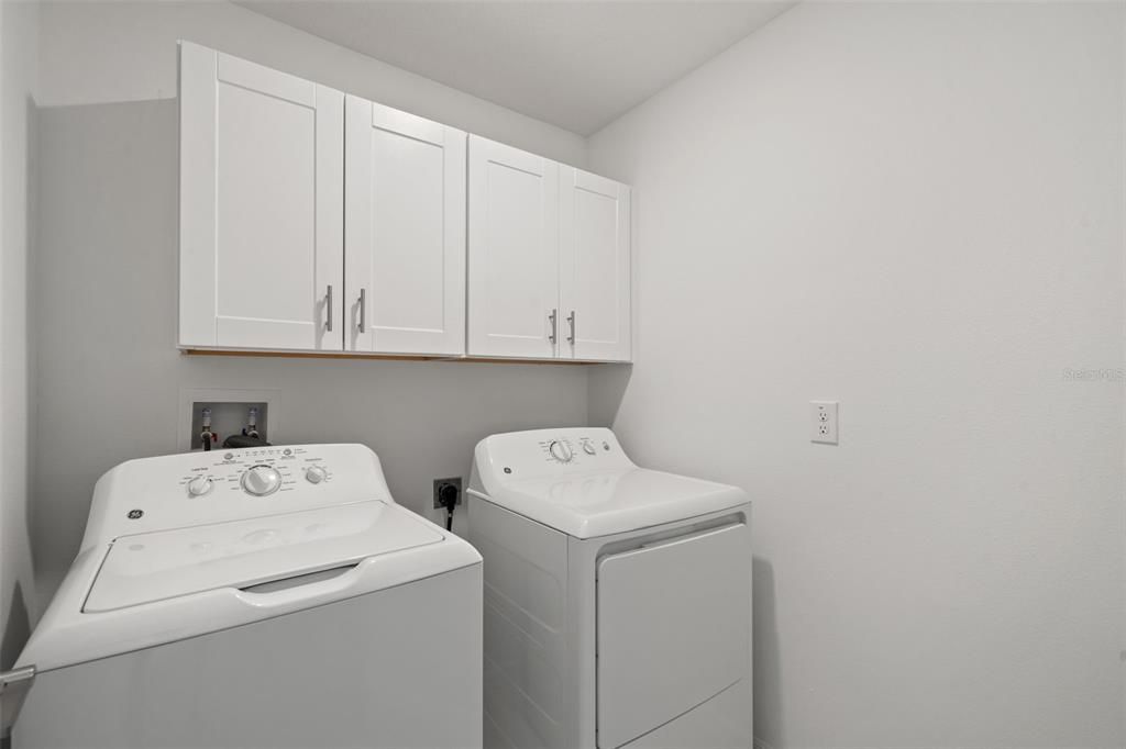 На продажу: $357,750 (4 спален, 2 ванн, 1875 Квадратных фут)