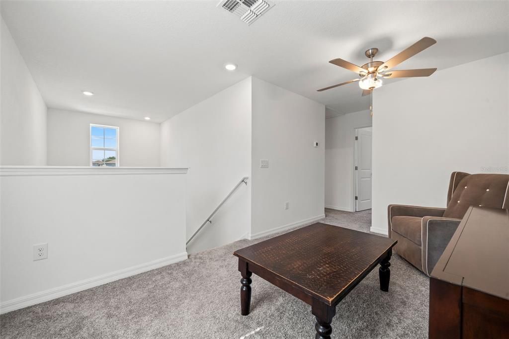 На продажу: $357,750 (4 спален, 2 ванн, 1875 Квадратных фут)