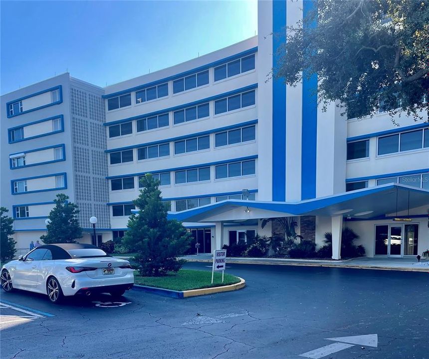 На продажу: $199,900 (2 спален, 2 ванн, 1038 Квадратных фут)