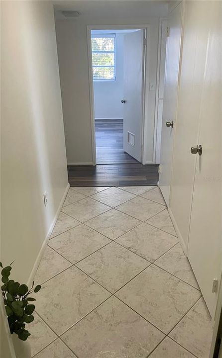 На продажу: $199,900 (2 спален, 2 ванн, 1038 Квадратных фут)