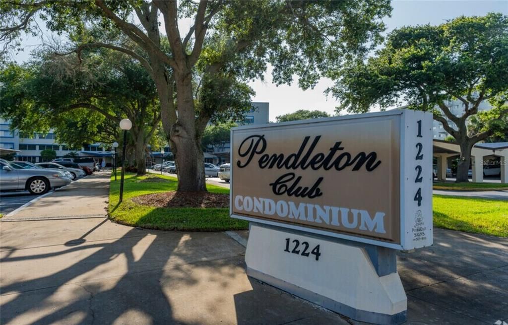 На продажу: $199,900 (2 спален, 2 ванн, 1038 Квадратных фут)