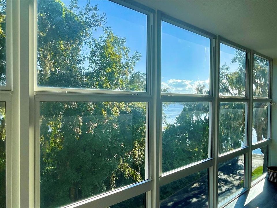 На продажу: $199,900 (2 спален, 2 ванн, 1038 Квадратных фут)